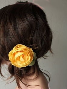 2012最新唯美编发盘发发型 宛若仙子降临人间，美发饰品销售新风尚